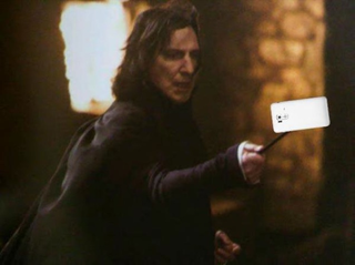Illustration for article titled Harry Potter, Now with Added Selfie Sticks